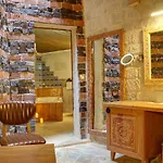 Hotel Ask-i Nare Cave - Swimming Pool & 5*