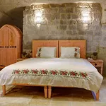 Ask-i Nare Cave - Swimming Pool & Hotel 5*