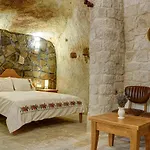 Ask-i Nare Cave - Swimming Pool &