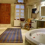 Ask-i Nare Cave - Swimming Pool & 5* Nevşehir