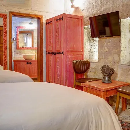 Ask-i Nare Cave - Swimming Pool & Hotel 5*