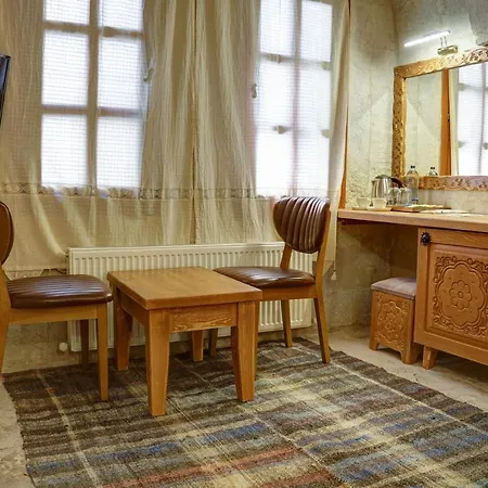 Ask-i Nare Cave - Swimming Pool & Hotel Nevşehir