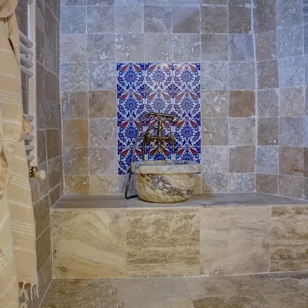 Ask-i Nare Cave - Swimming Pool &