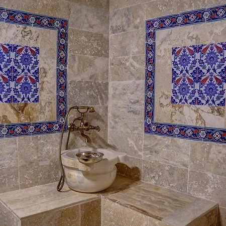 Ask-i Nare Cave - Swimming Pool & 호텔 네브셰히르