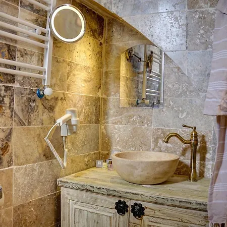 Hotel Ask-i Nare Cave - Swimming Pool &