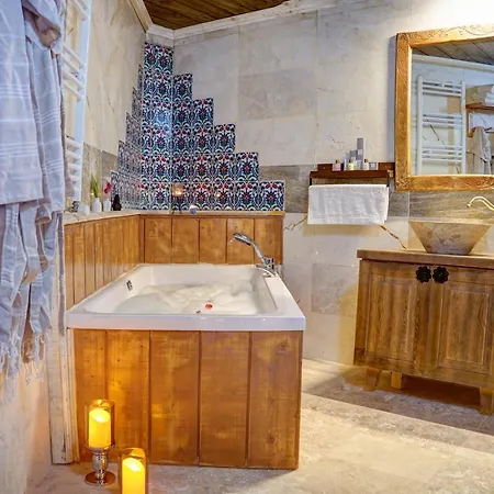 Ask-i Nare Cave - Swimming Pool & 5*