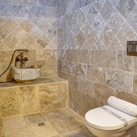 Nar I Ask Cave Hotel 5*
