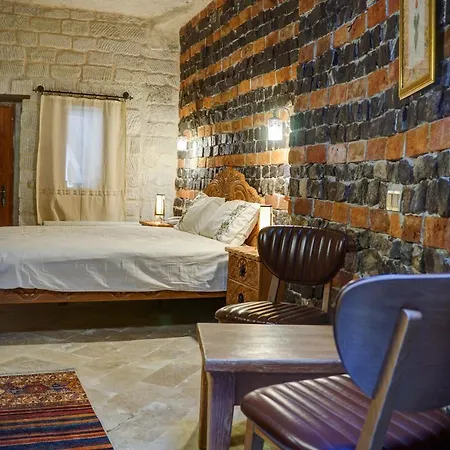 מלון Ask-i Nare Cave - Swimming Pool & 5*