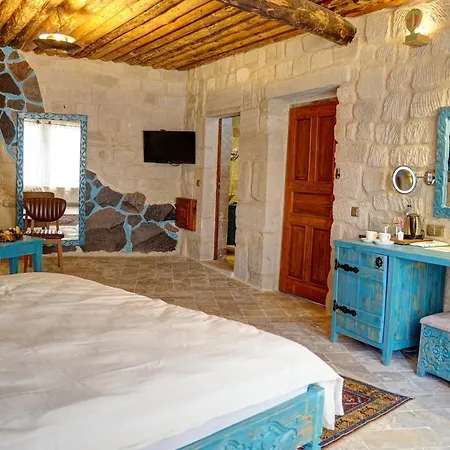 Ask-i Nare Cave - Swimming Pool & Hotel Nevşehir