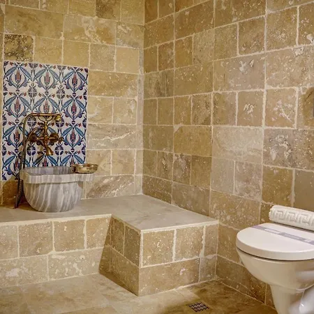 Ask-i Nare Cave - Swimming Pool & מלון 5*