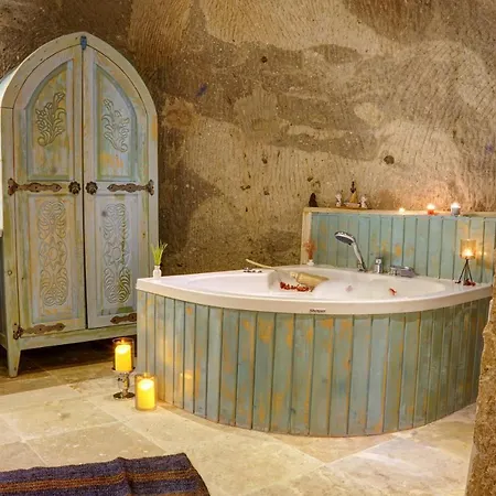 Hotel Ask-i Nare Cave - Swimming Pool & 5*