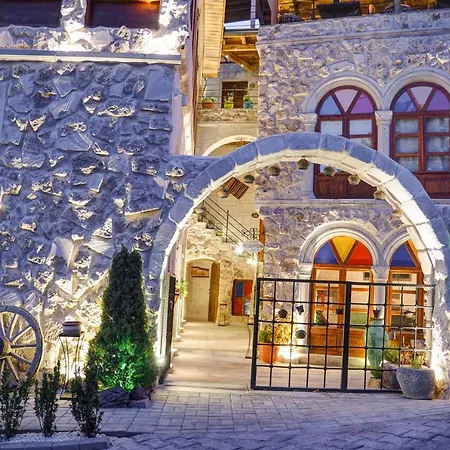 Ask-i Nare Cave - Swimming Pool & Hotel Nevşehir