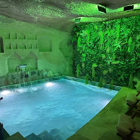 Ask-i Nare Cave - Swimming Pool & Nevşehir