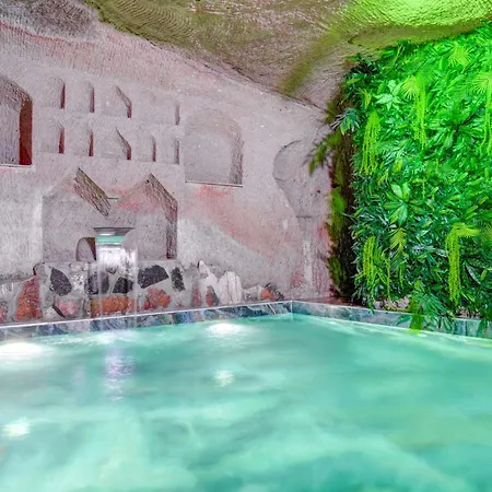 Nar I Ask Cave Hotel