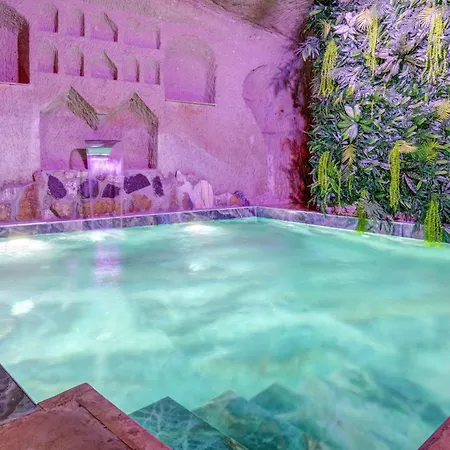 Ask-i Nare Cave - Swimming Pool & ホテル 5*