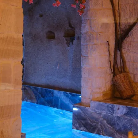 Ask-i Nare Cave - Swimming Pool & Hotel 5*
