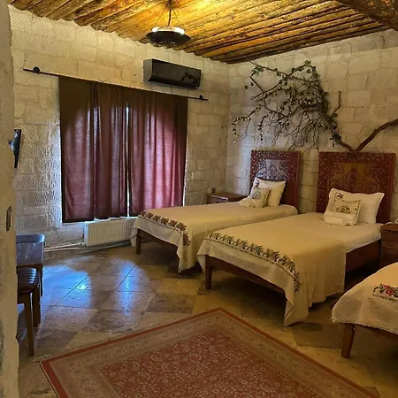 Ask-i Nare Cave - Swimming Pool &