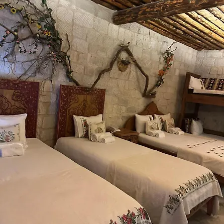 Ask-i Nare Cave - Swimming Pool & Hotel Nevşehir