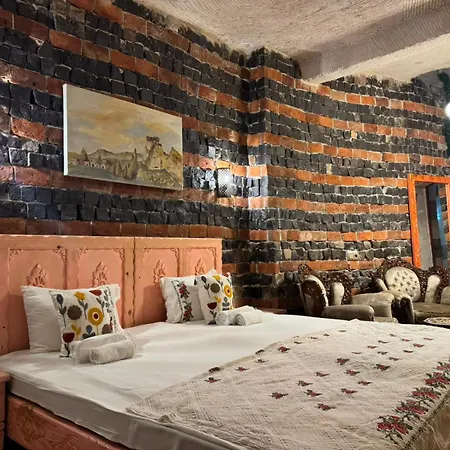 Hotel Ask-i Nare Cave - Swimming Pool &