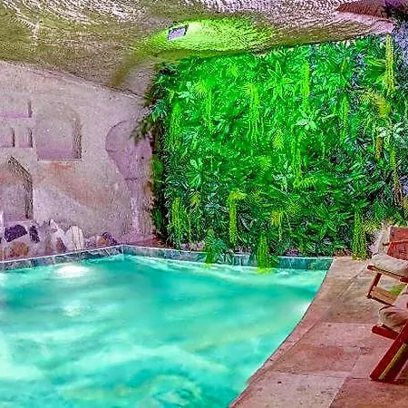 Ask-i Nare Cave - Swimming Pool & 5* ネヴシェヒル
