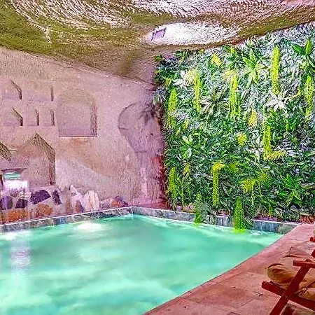 Ask-i Nare Cave - Swimming Pool & 5* ネヴシェヒル