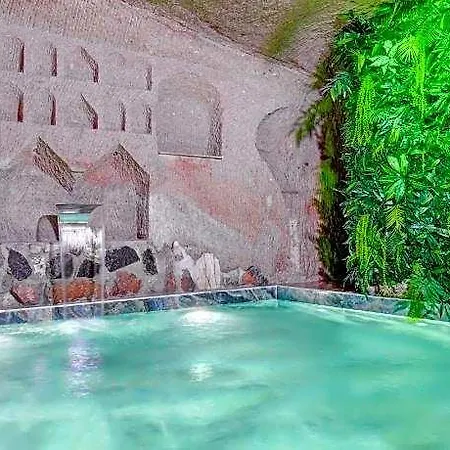 Ask-i Nare Cave - Swimming Pool & ホテル 5*
