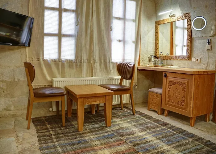 Ask-i Nare Cave - Swimming Pool & Hotel Nevşehir