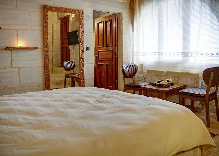 Ask-i Nare Cave - Swimming Pool &