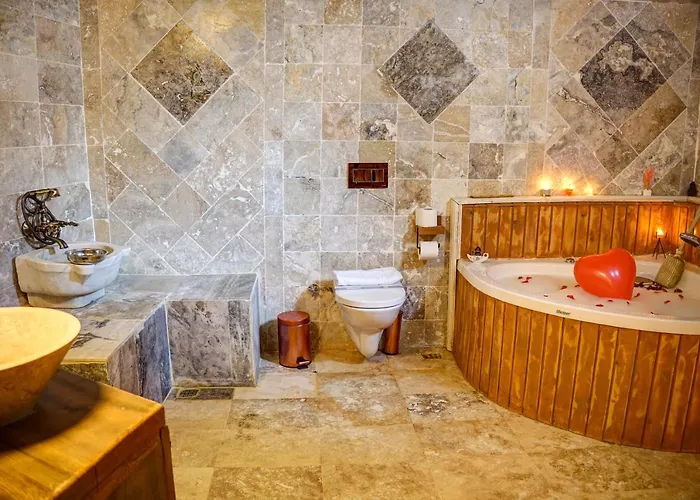 Ask-i Nare Cave - Swimming Pool & Hotel Nevşehir