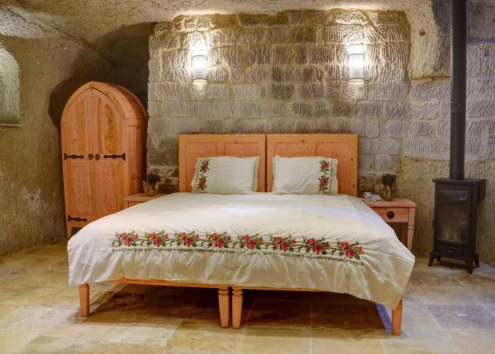 Ask-i Nare Cave - Swimming Pool & Hotel 5*