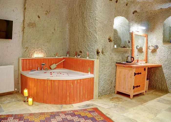 Ask-i Nare Cave - Swimming Pool & Nevşehir