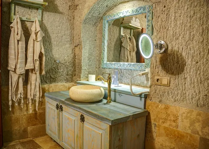 Hotel Ask-i Nare Cave - Swimming Pool & 5*