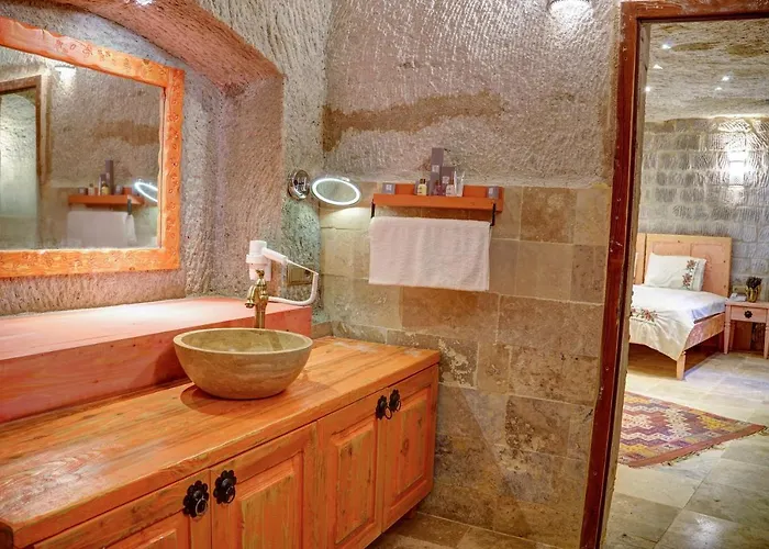 Hotel Ask-i Nare Cave - Swimming Pool & 5*