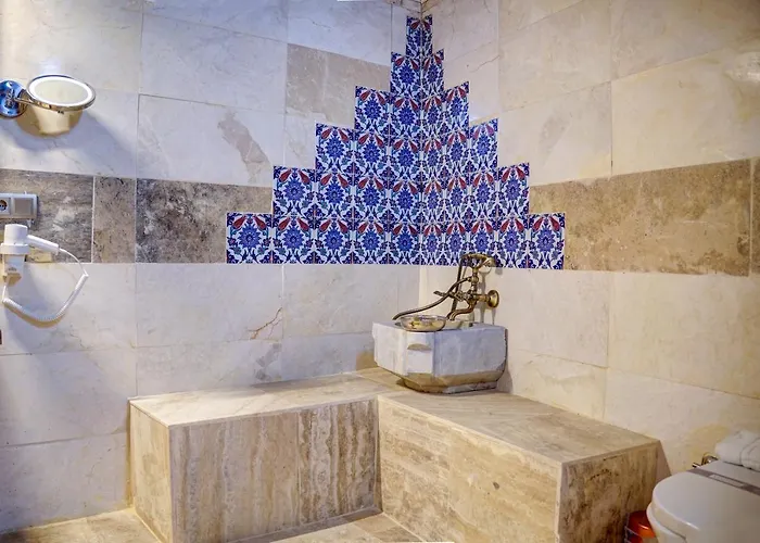 Ask-i Nare Cave - Swimming Pool & Hotel Nevşehir