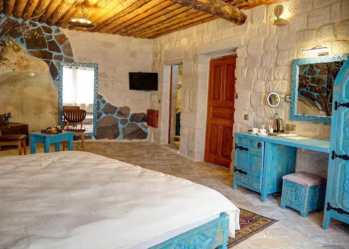 Ask-i Nare Cave - Swimming Pool & Hotel Nevşehir