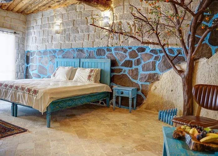 Ask-i Nare Cave - Swimming Pool &