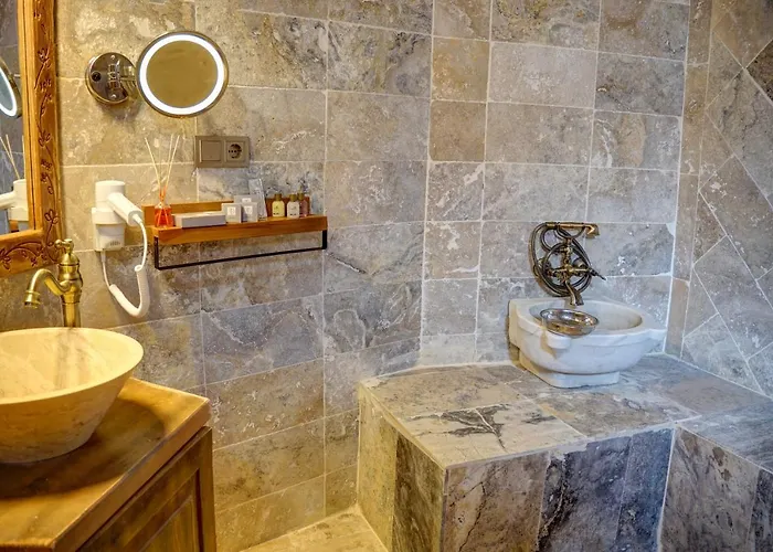 Ask-i Nare Cave - Swimming Pool & Hotel 5*