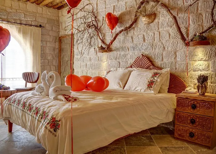 Hotel Ask-i Nare Cave - Swimming Pool & 5*