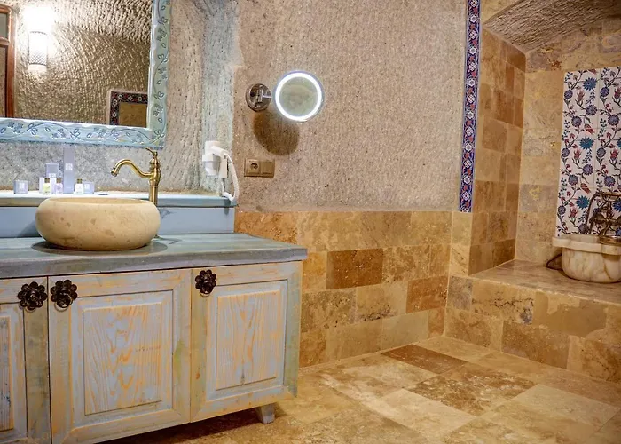 Ask-i Nare Cave - Swimming Pool & Hotel 5*