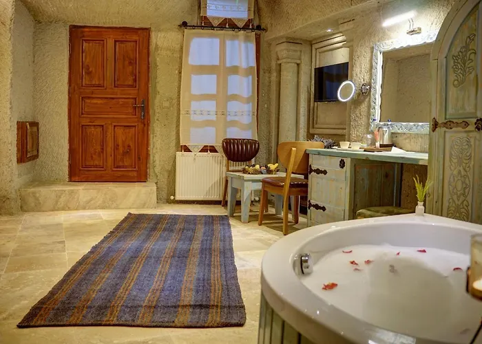 Ask-i Nare Cave - Swimming Pool & 5* Nevşehir