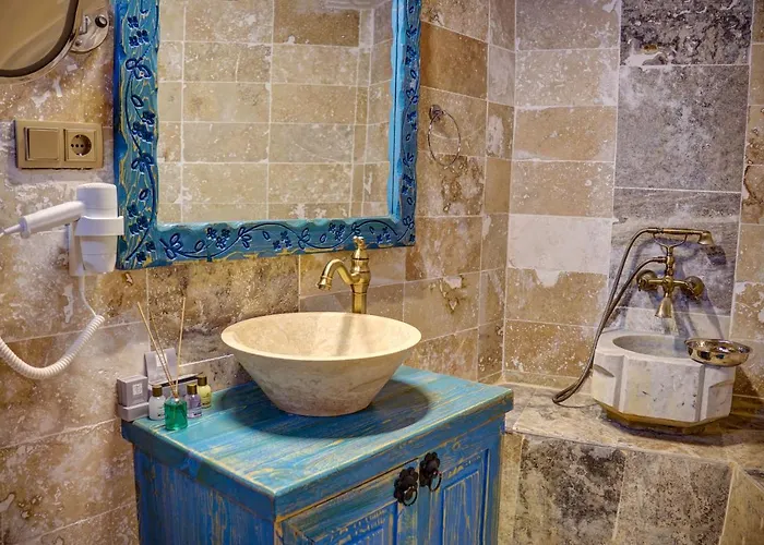 Hotel Ask-i Nare Cave - Swimming Pool & 5*