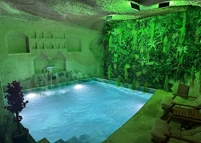 Ask-i Nare Cave - Swimming Pool & Nevşehir