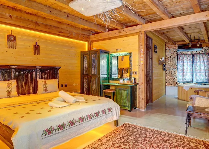 Ask-i Nare Cave - Swimming Pool & Hotel Nevşehir