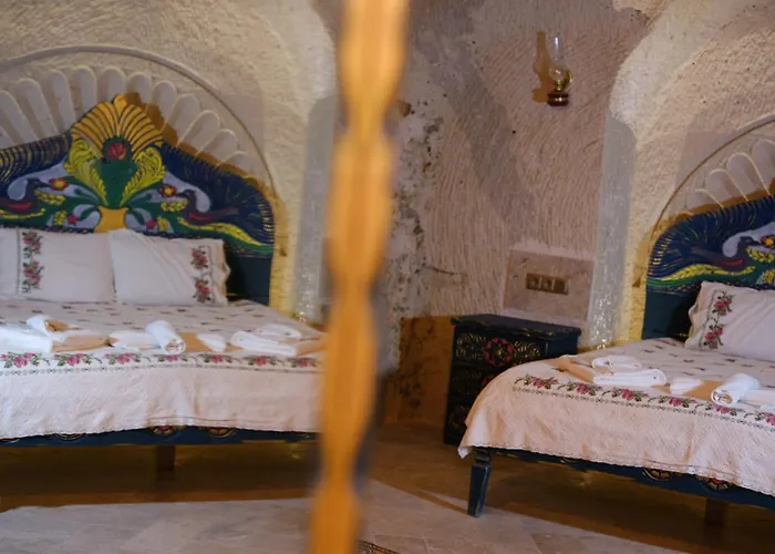 Hotel Ask-i Nare Cave - Swimming Pool &