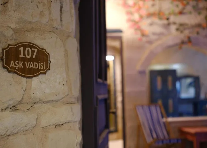 Hotel Ask-i Nare Cave - Swimming Pool & 5*